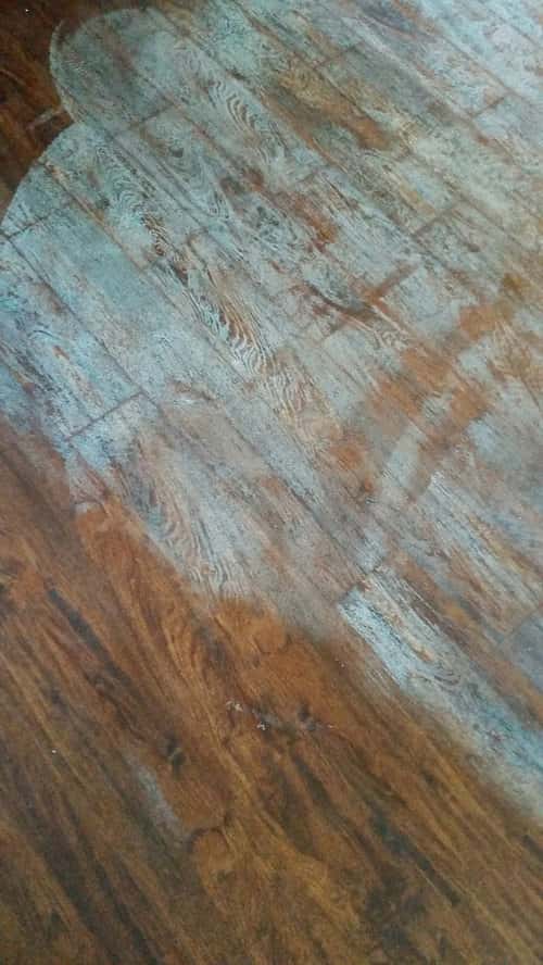 Lamiante floor damaged by bleach